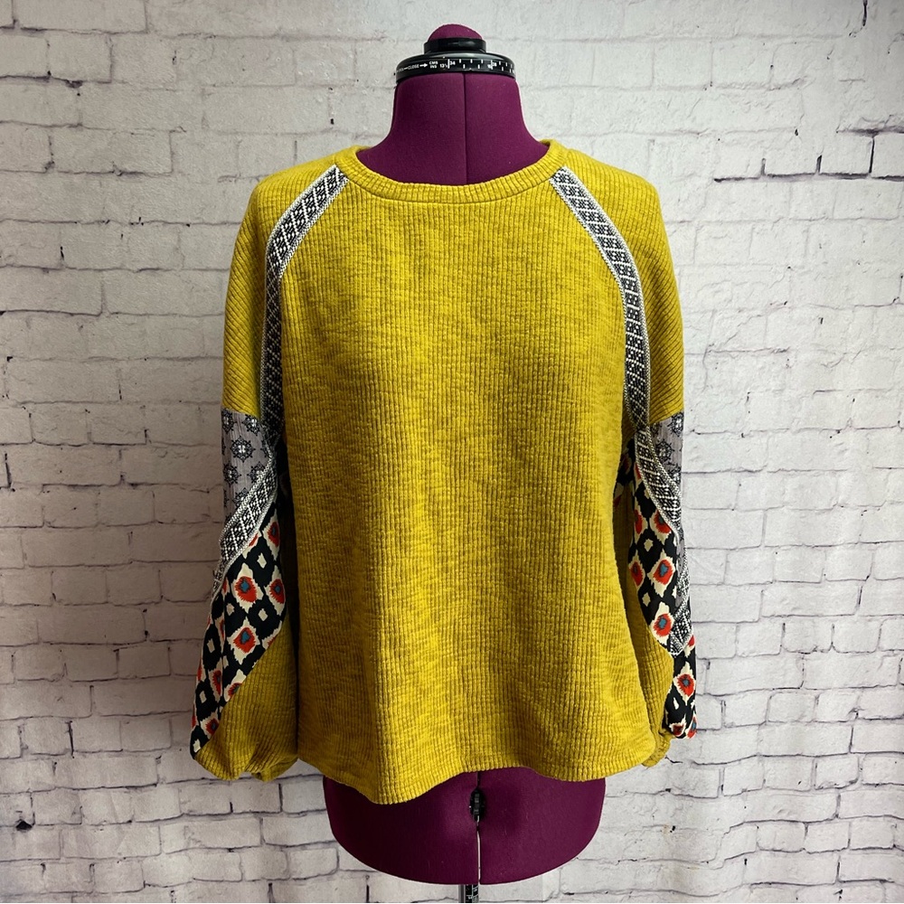 THML size small long sleeve boho blouse